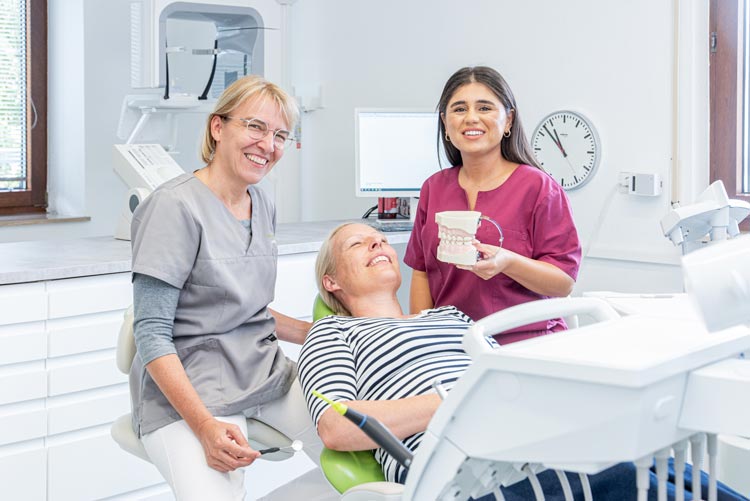 Behandlungstermine bei der Zahnärztin Dr. Hauger vereinbaren